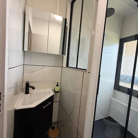5 Personnes, Pied Des Pistes, Balcon, Vue Montagne Saint-Aventin